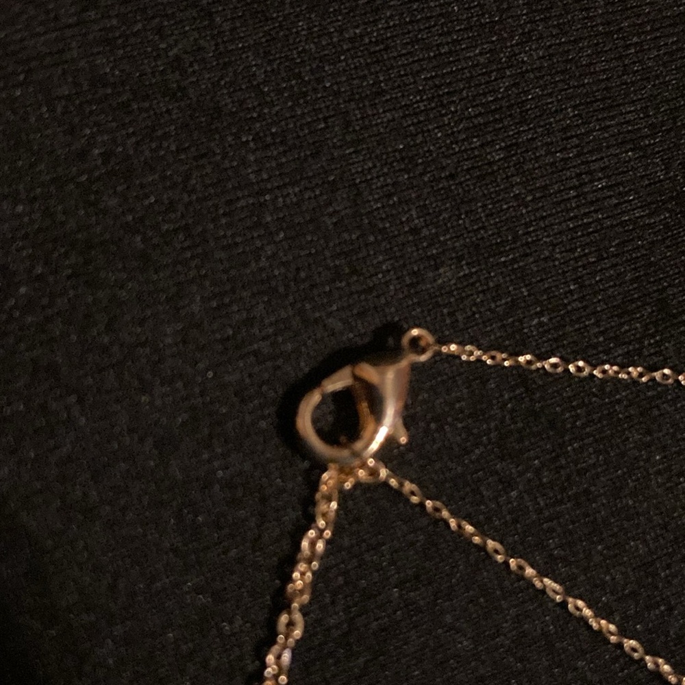 NEW!! Tiny Delicate Gold Heart Locket - Picture 5 of 10